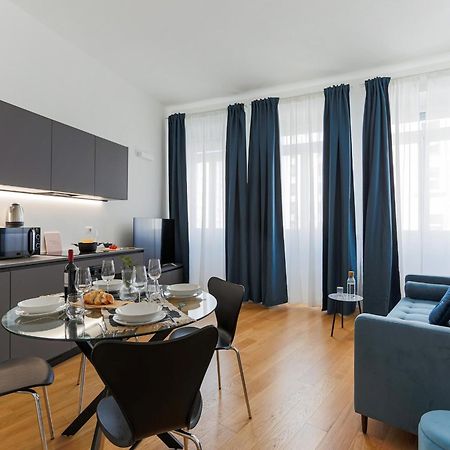 The Best Rent - Modern One Bedroom Apartment In San Babila Milánó Kültér fotó