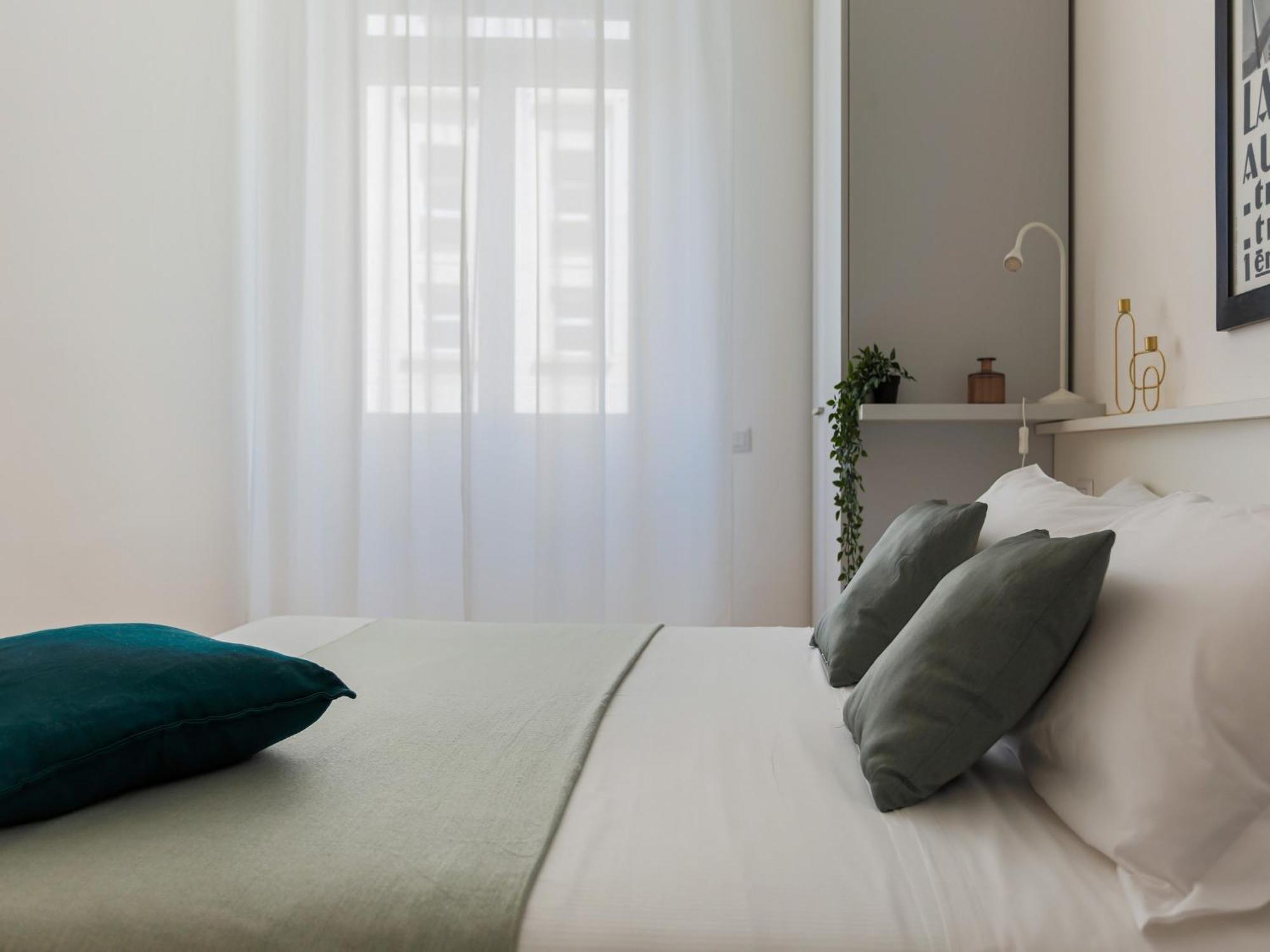 The Best Rent - Modern One Bedroom Apartment In San Babila Milánó Kültér fotó