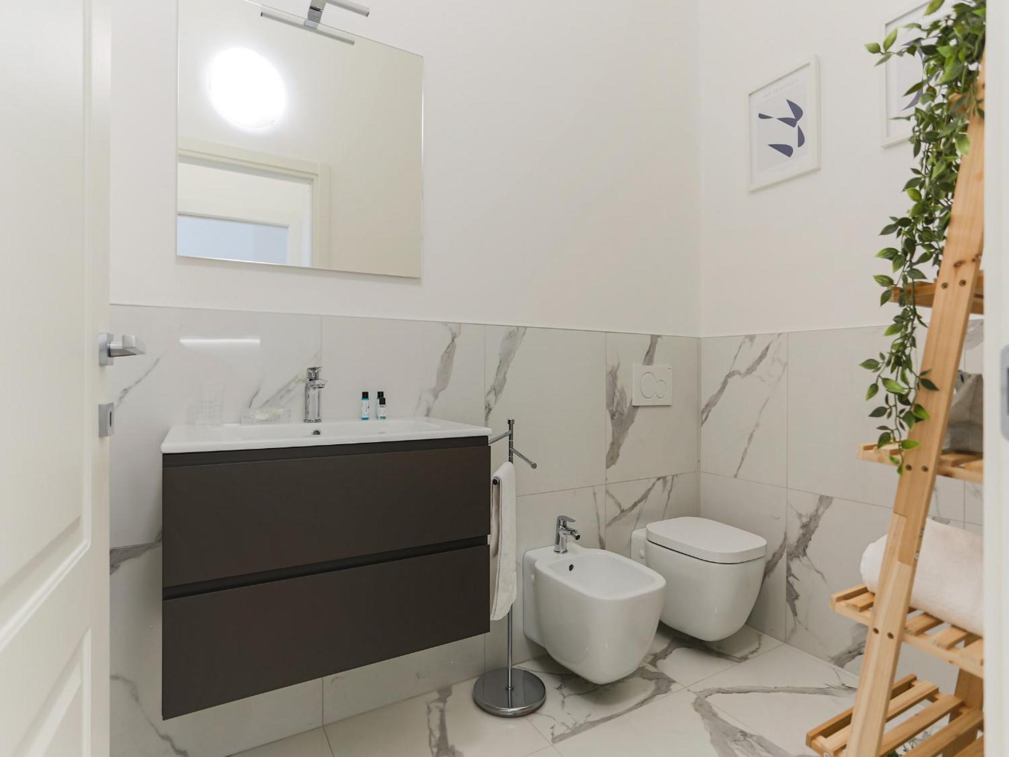 The Best Rent - Modern One Bedroom Apartment In San Babila Milánó Kültér fotó
