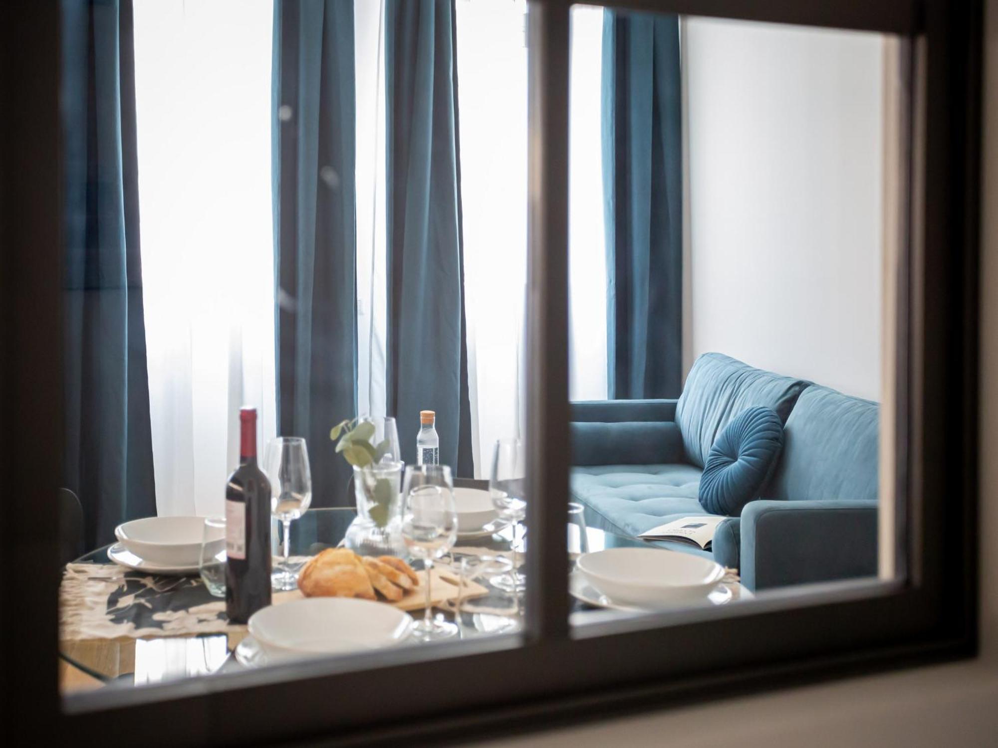 The Best Rent - Modern One Bedroom Apartment In San Babila Milánó Kültér fotó
