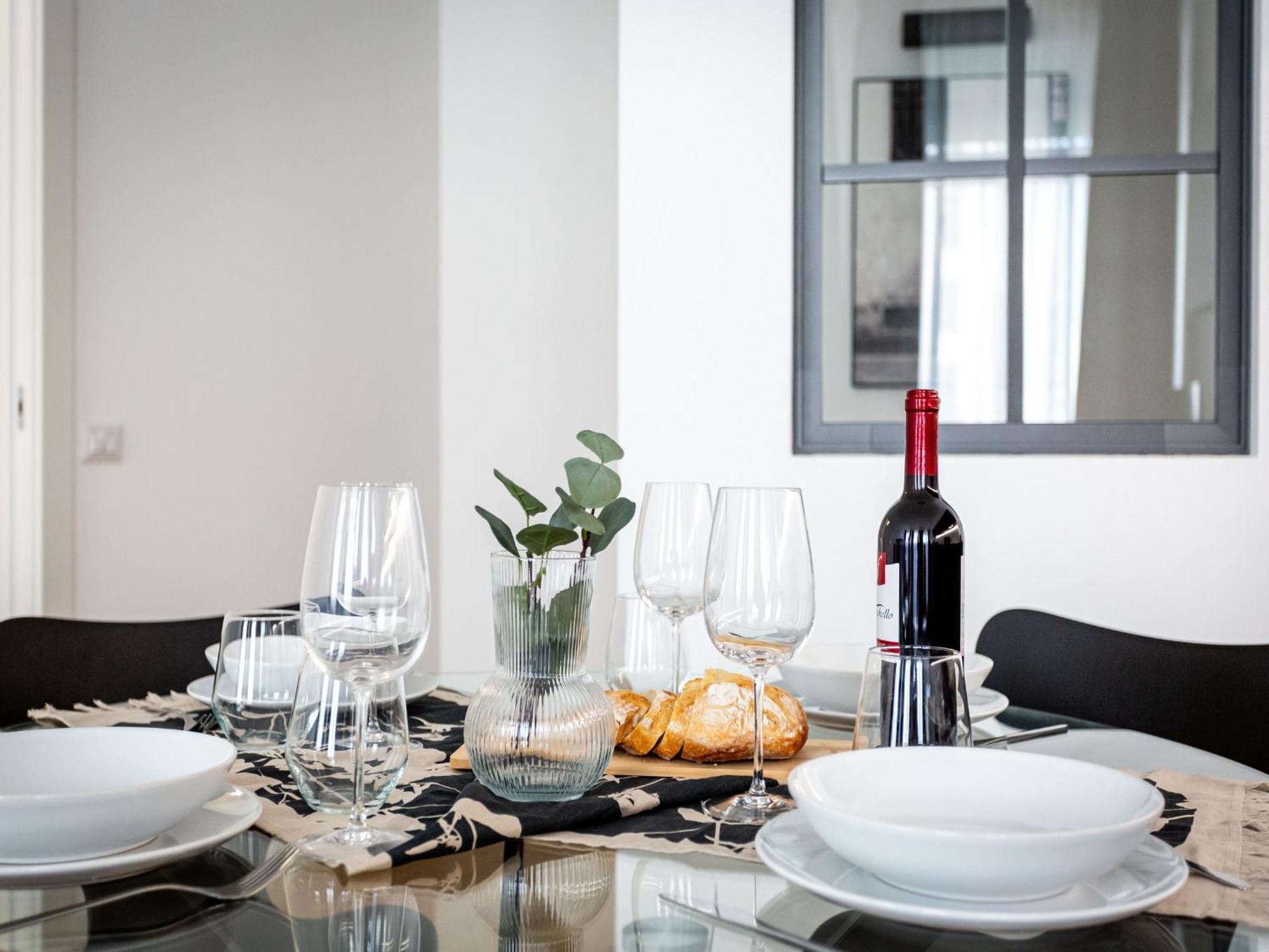 The Best Rent - Modern One Bedroom Apartment In San Babila Milánó Kültér fotó